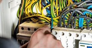 Электрика в частном доме под ключ в Кронштадте - стоимость услуг от 1569 руб.